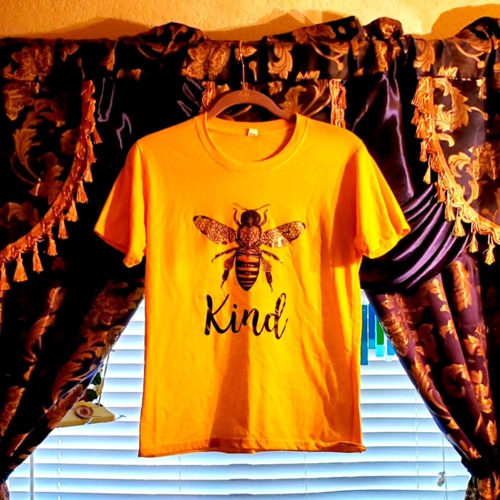 💕BOGO💕Womens t-shirt